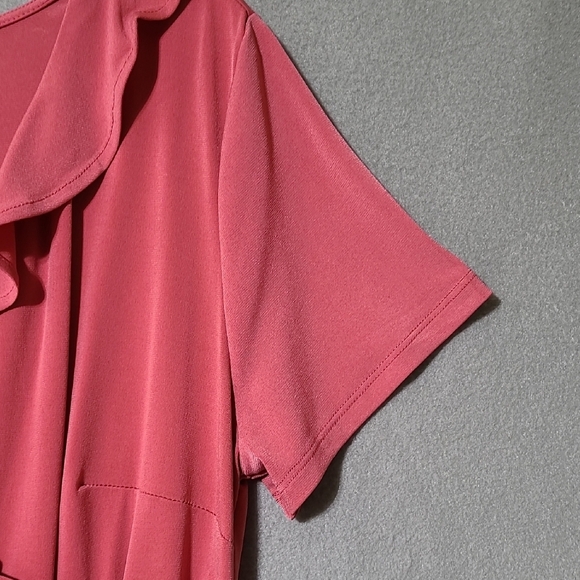 TORRID Pink Short Sleeve Surplice Neckline Wrap Blouse - Size 1 (US size 1X) - Picture 4 of 13